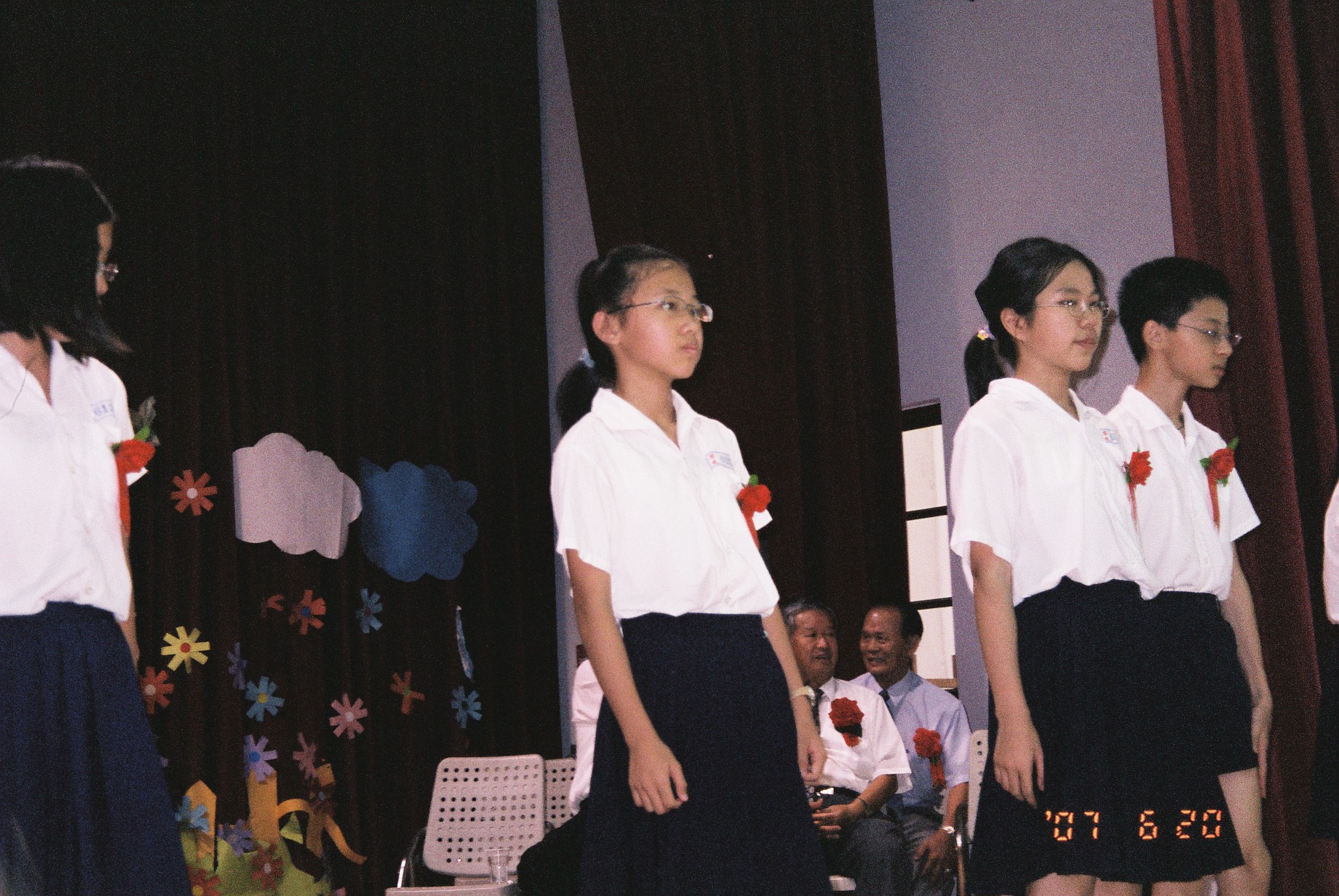 F1020012