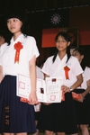 F1020018